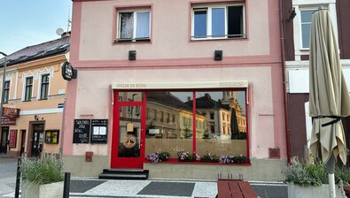 NA RŮŽKU „poctivé obědy“ Samoobslužná jídelna