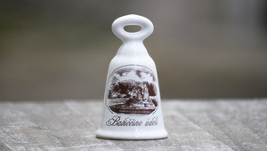 Pomník Babička s dětmi