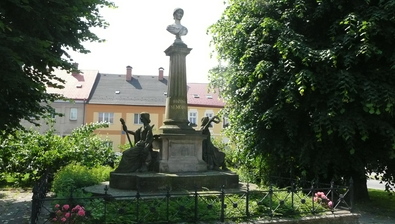 Pomník Boženy Němcové