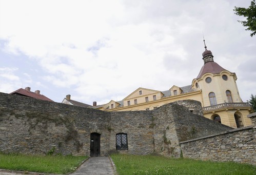 Zbytky tvrze Skalička