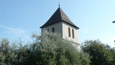 Zvonice u kostela sv. Václava v Dobeníně