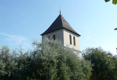 Zvonice u kostela sv. Václava v Dobeníně