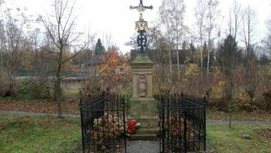 Křížek pod kaplí